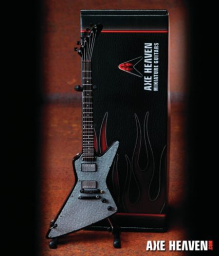 Axe-Hetfield Diamond Plate Mini guitar