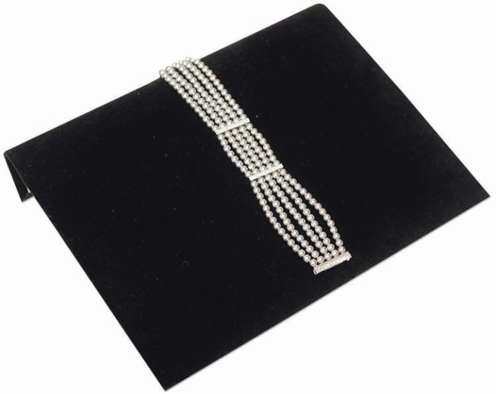 Necklace Ramp Black Velvet 10x10x2 1/8in